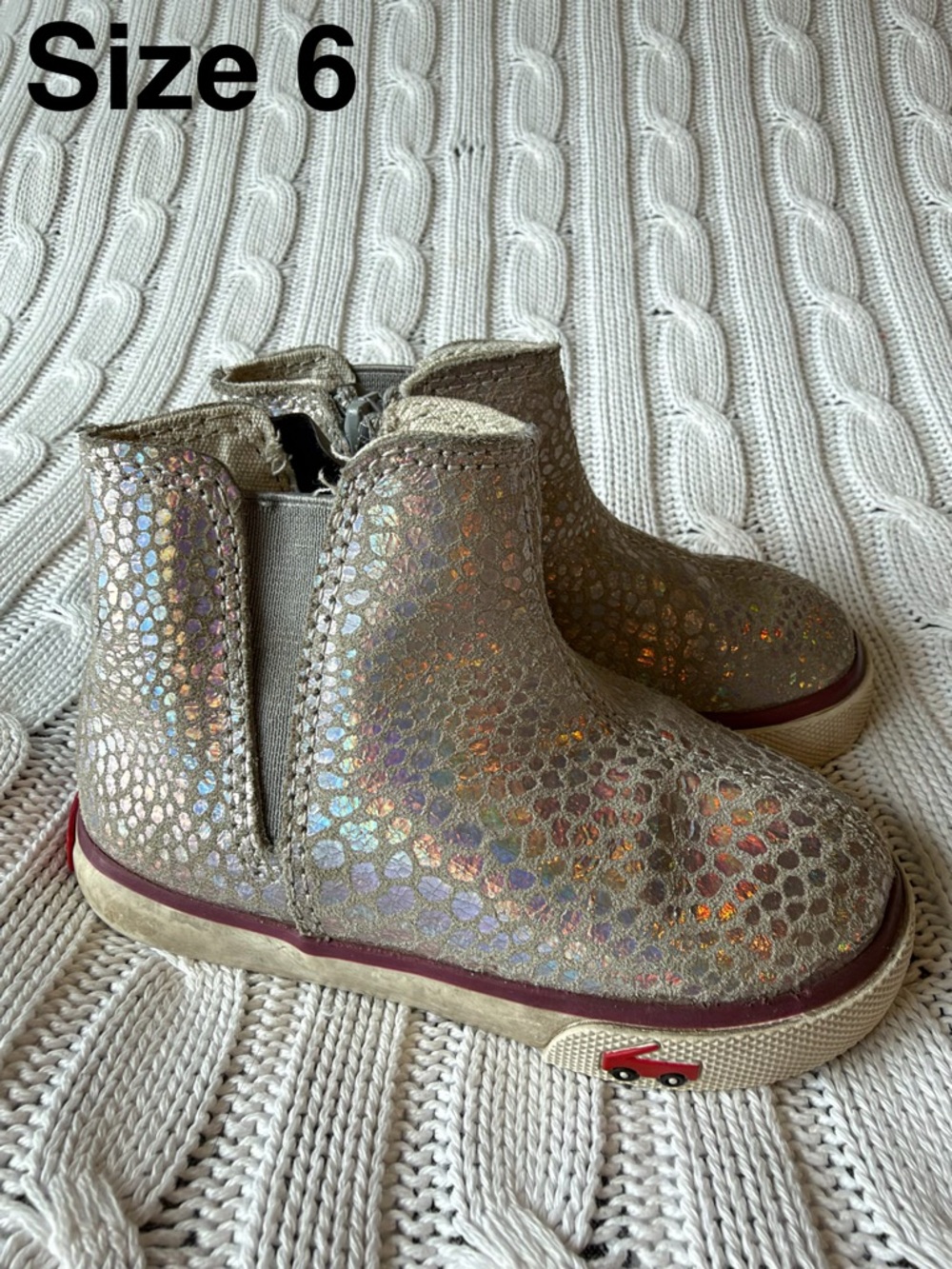 See Kai Run Keegan Baby Toddler Boots Sz 6 Sneaker Shoes First Walker Iridescent